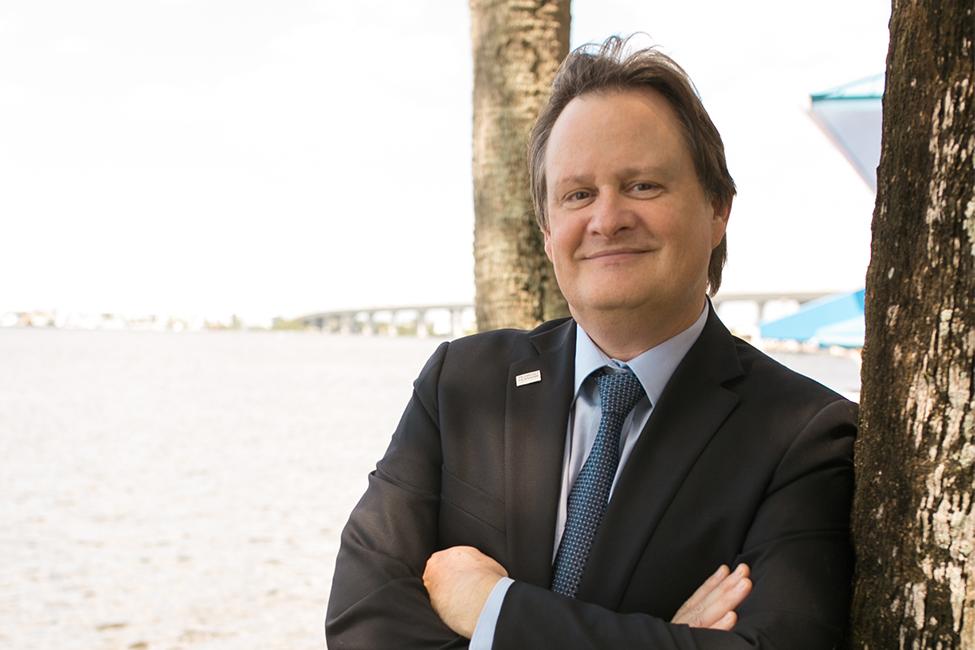 FLORIDA SENATE PRESIDENT APPOINTS FAU HARBOR BRANCH'S JAMES SULLIVAN TO RED TIDE MITIGATION COUNCIL  